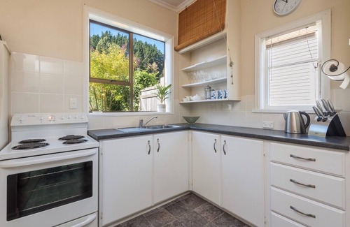 Nelson House | Spoil yourself at Strupak Cottage