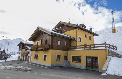 Sant'Anna Apartment | Sponda Ski in- Ski out 50m, Livigno, Italy