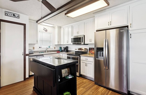 Slidell House | Sportsmans Retreat in Paradise! Bayou Bungalow near New Orleans Sleeps 10