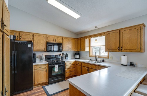 Blaine House | Sporty Blaine Home w/Games ~ 2 Mi to Super Rink!