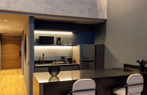 Las Lomas I Hotel | Spot Building
