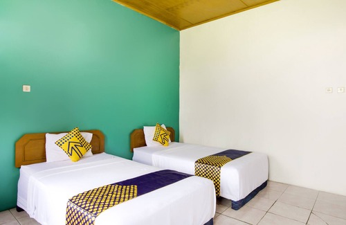 Paseh Hotel | SPOT ON 2584 Hotel Karya Nunggal Asri