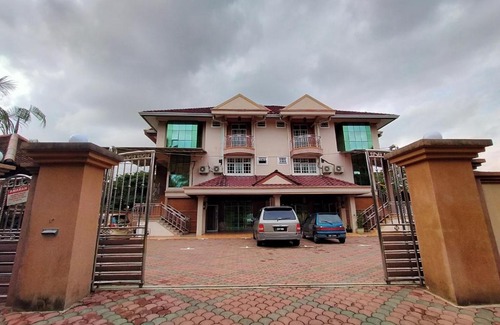 Kampung Telaga Nibong Hotel | SPOT ON 89942 M & H Rizq Ventures