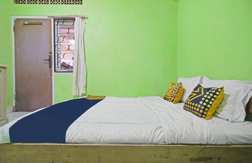 Bandung Hotel | SPOT ON 91543 Pondok Denki 11