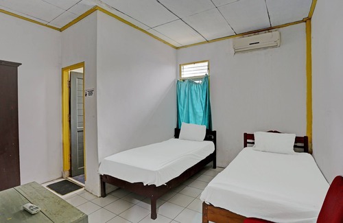 Borneo Hotel | SPOT ON 92446 Penginapan Aina Syariah