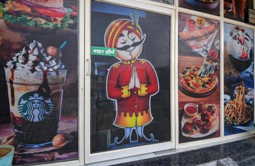 Etawah Hotel | SPOT ON Hotel The Baithak & Restaurant