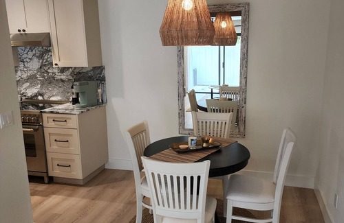 Yorktown Condo | Spotless Condo for min 30 days. 2 mi. to beach 1 bed/1 bath, kitchen & patio.