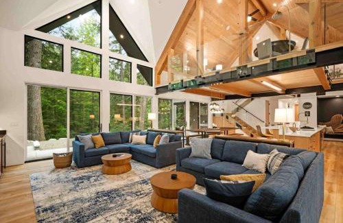 Rhododendron House | Spotted Dog Lodge