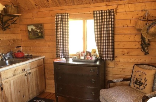 Reed Creek Cabin | Spotted Fawn Farm/Cabin - Agritourism
