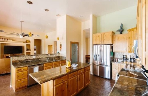 Desert Hills House | Sprawling Arizona Oasis w/Dream Backyard