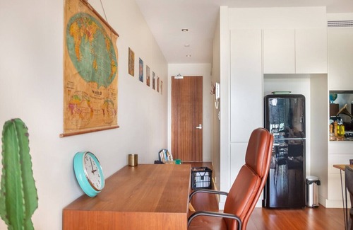 Newtown Apartment | Sprawling Modern City Pad by Sydney Dreams