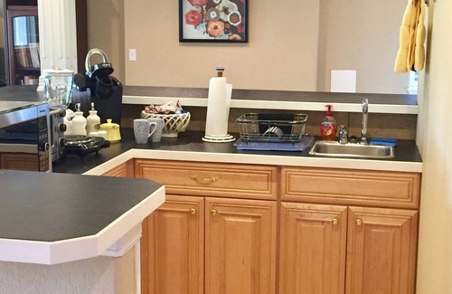 Longmont Apartment | Spread out in a large,1600 sq foot comfort suite 1 bedroom plus additional nook