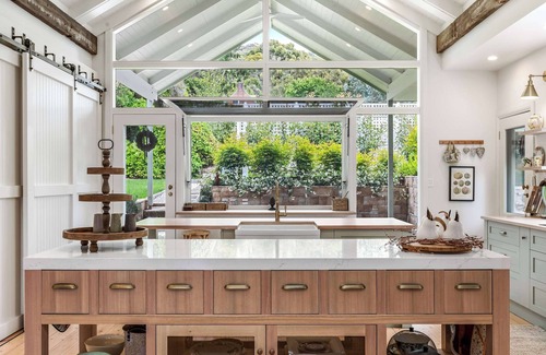 Piccadilly House | SPRIGG COTTAGE Adelaide Hills Luxury Retreat