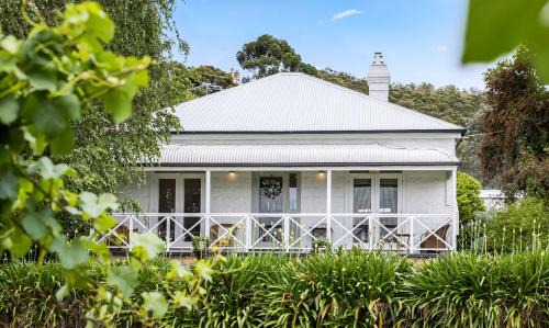 Crafers House | SPRIGG COTTAGE Adelaide Hills Luxury Retreat