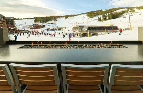 Peak 8 Condo | SPRING BREAK - SLOPESIDE Luxury Ski-in/Ski-out- Grand Colorado Peak 8 - SLEEPS 4