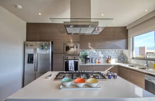 El Tezal House | Spring discounts! Ocean view w/private Rooftop villa & 5min/downtown