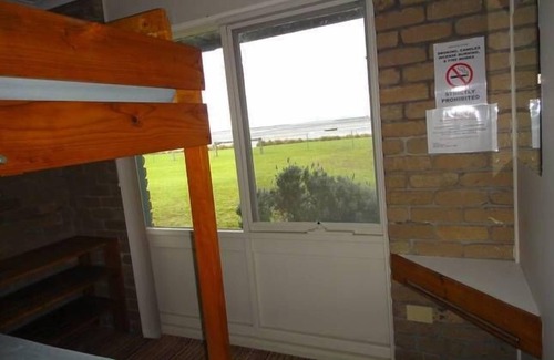 Robertsons Beach Cabin | Spring promotion 8% off for October bookings. Contact us for details.