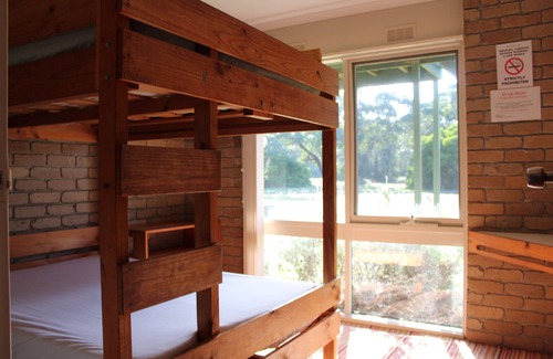 Robertsons Beach Cabin | Spring promotion 8% off for October bookings. Contact us for details.