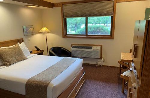 Arena Hotel | Spring Valley Inn