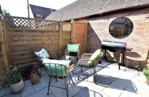 Bretforton Cottage | SpringCottage in the Cotswolds lovingly restored period property & pet friendly