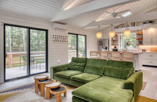 Springs House | Springs Cottage by Rove Travel Home with Heated Pool