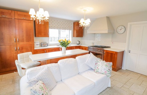 Louisburgh Cottage | SPRINGWOOD COTTAGE, family friendly in Louisburgh, County Mayo