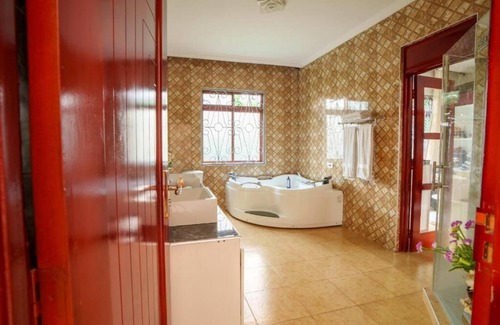 Moshi House | Sprunger Avenue-Tulia Homes
