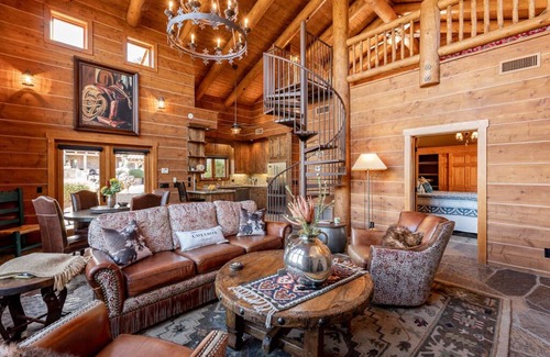 Cave Creek House | Spur Cross Mtn. Lodge