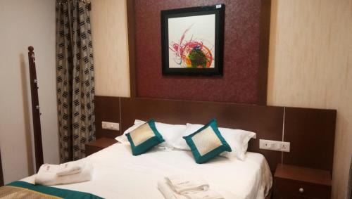 Adyar Apartment | Square Suite
