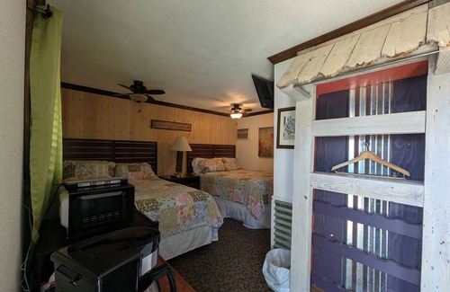 Squaw Valley Cabin | Squaw Valley Motel Room #7