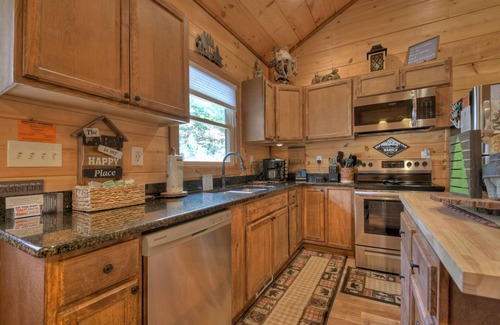 McCaysville Cabin | Squirrels Hideaway | Fire Pit | MTN Views