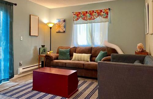Ponderosa Park House | Squirrels Run - Prescott Cabin Rentals