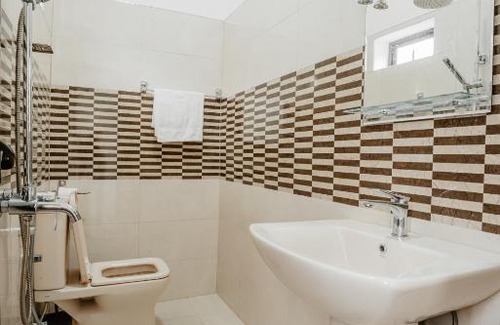 Puliyanthivu House | Sri Construction Circuit Bungalow