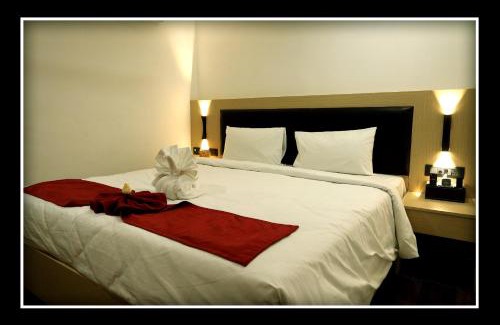 Khammam Hotel | Sri Sri Sri Excellency
