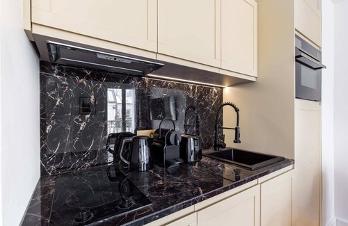 Pigalle Apartment | St Georges - One Bedroom in Paris South Pigalle