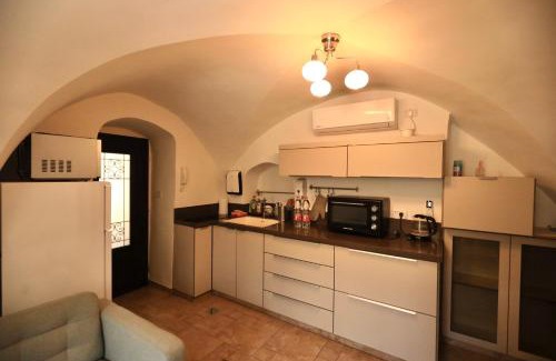 Old City Apartment | St. John Apartment