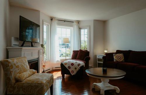 Terra Nova Apartment | St Johns Retreat Terrace 3 BR & 2 Baths