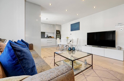 South Ruislip Apartment | St Martins 2 Bedroom & 2 Bathroom Apt. 2 - Ruislip