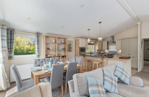 Penally Ski Chalet | St Mary's View - Luxury Lodge, Close to Beach