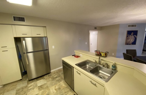 Isla del Sol Condo | St. Pete Beach Bahia 155 Vista Verde East - Super Clean! - 2/2 Condo Sleeps 6