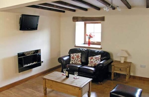 Rhyd-y-foel Cottage | STABAL-Y-GWEDD, family friendly, with a garden in Abergele