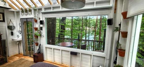 Brantingham House | Stabbin Cabin #2 on Grant Island - Hot Tub, Boat, Pet Friendly