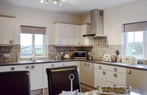 Llanfihangel-Ystrad House | Stabl-Oh4