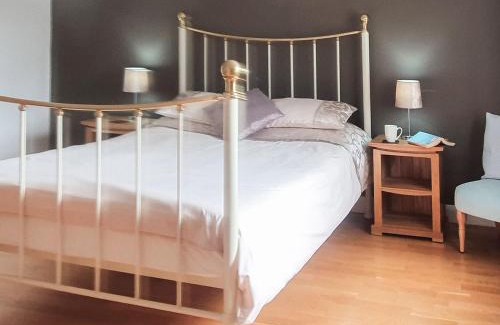 Llanfihangel-Ystrad House | Stabl-Oh4