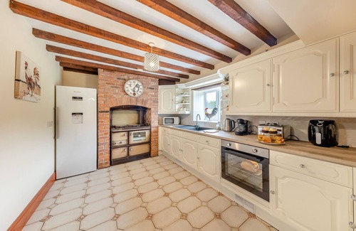 Pontfadog House | Stabl Y Ddol - Four Bedroom House, Sleeps 6