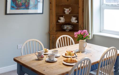 Pewsey House | Stable Cottage - Milton Lilbourne
