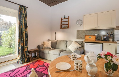Fiddington Cottage | STABLE COTTAGE, pet friendly, country holiday cottage in Triscombe