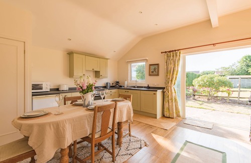 Sandwich Cottage | Stable Cottage, Sandwich Bay