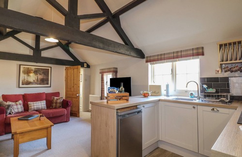 Melton Mowbray Cottage | STABLES ANNEX, pet friendly, with a garden in Melton Mowbray