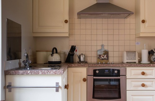 Fivemiletown Apartment | Stables Courtyard Apartment on Blessingbourne Country Estate